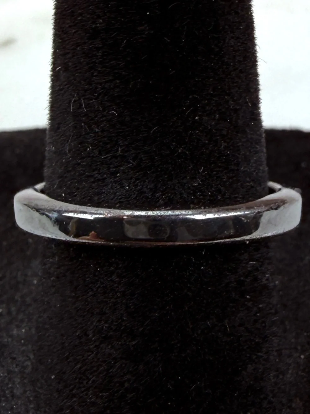 Vintage sleek, black gunmetal hematite thin stacking ring size 8